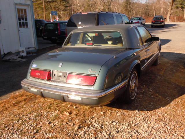 1992 Buick Riviera Base