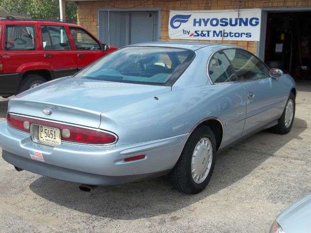 1995 Buick Riviera Unknown