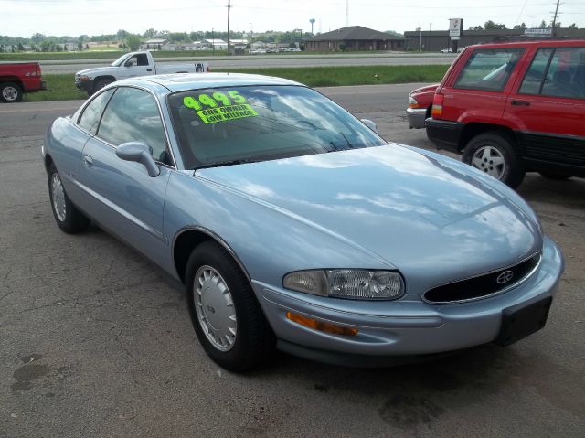 1995 Buick Riviera Unknown