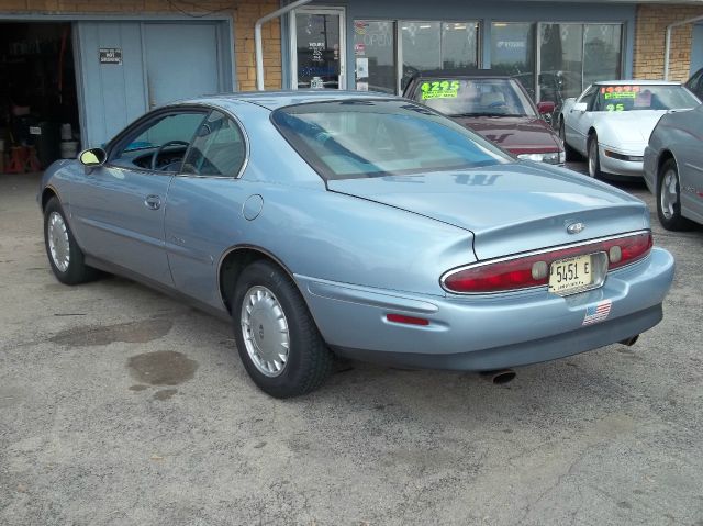 1995 Buick Riviera Unknown