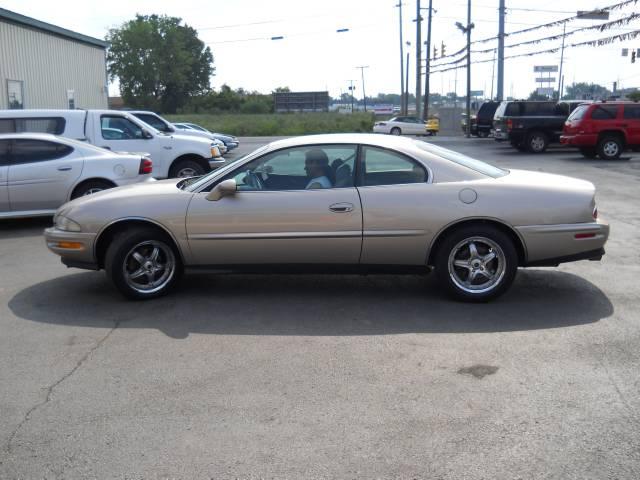 1995 Buick Riviera Unknown