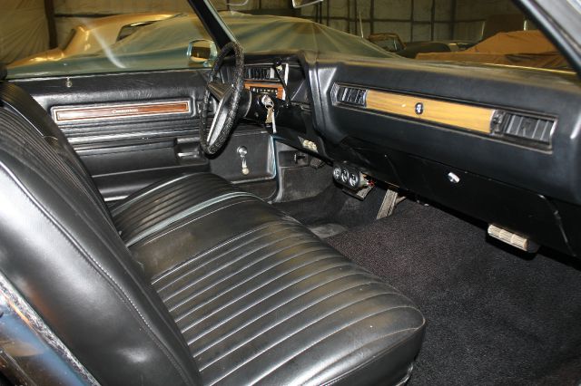 1971 Buick Roadmaster XLT 3 Row Seat