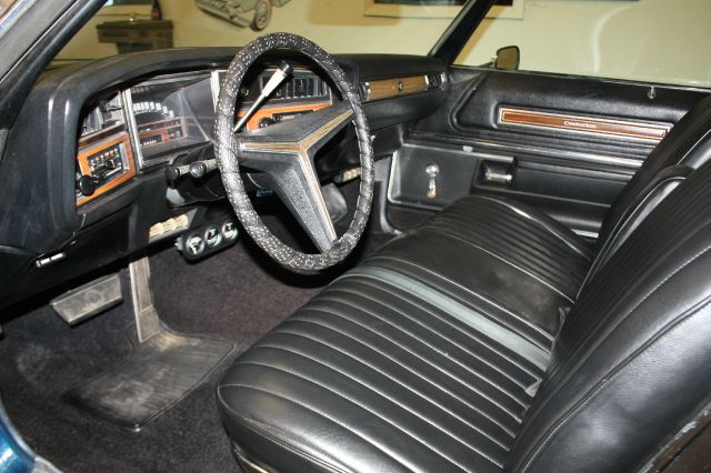 1971 Buick Roadmaster XLT 3 Row Seat