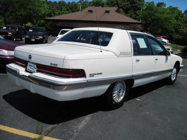 1993 Buick Roadmaster SLT 25