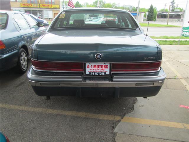 1994 Buick Roadmaster Base