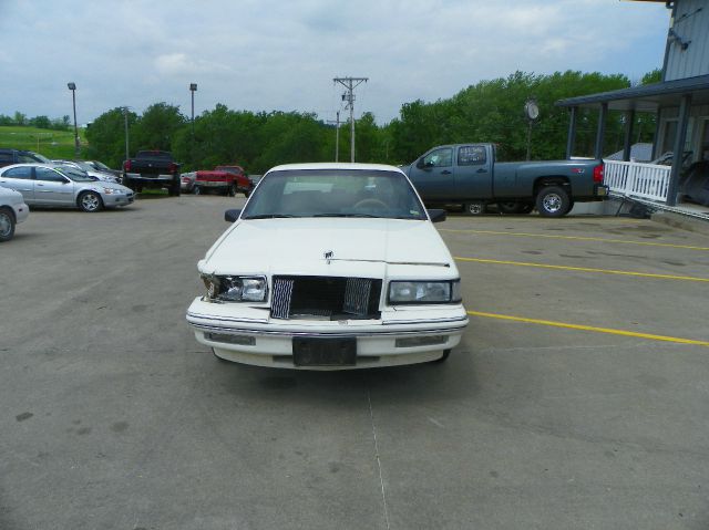 1989 Buick Skylark SLE 2WD Coupe