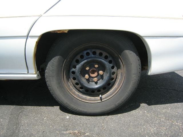 1996 Buick Skylark SLE1 2WD