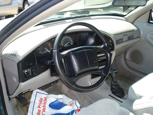 1997 Buick Skylark 4dr Sdn GXE Auto