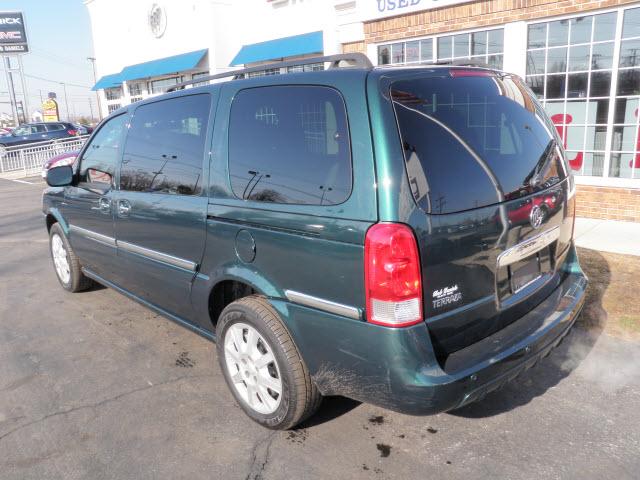 2005 Buick Terraza GS 460 Sedan 4D