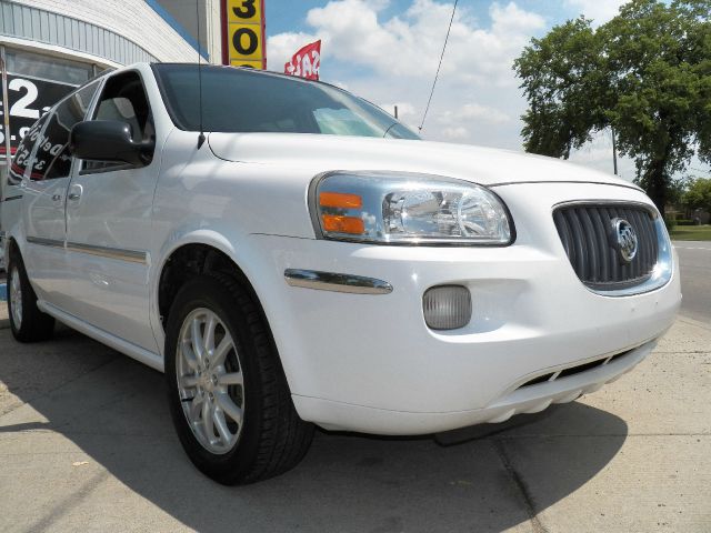 2005 Buick Terraza All The Whistlesbells