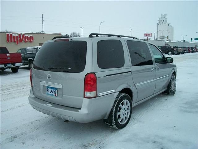 2005 Buick Terraza GS 460 Sedan 4D