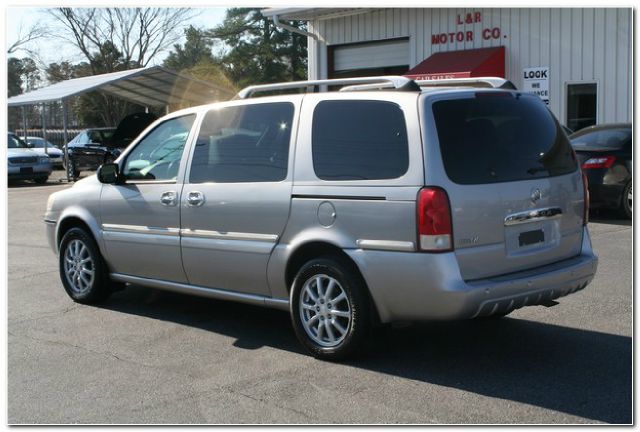 2005 Buick Terraza All The Whistlesbells