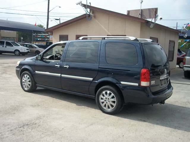 2005 Buick Terraza All The Whistlesbells