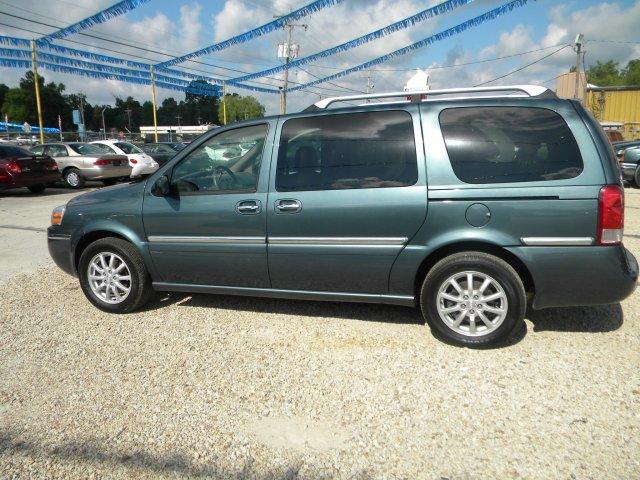 2005 Buick Terraza All The Whistlesbells