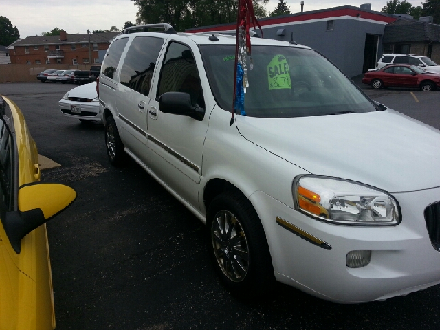 2005 Buick Terraza All The Whistlesbells