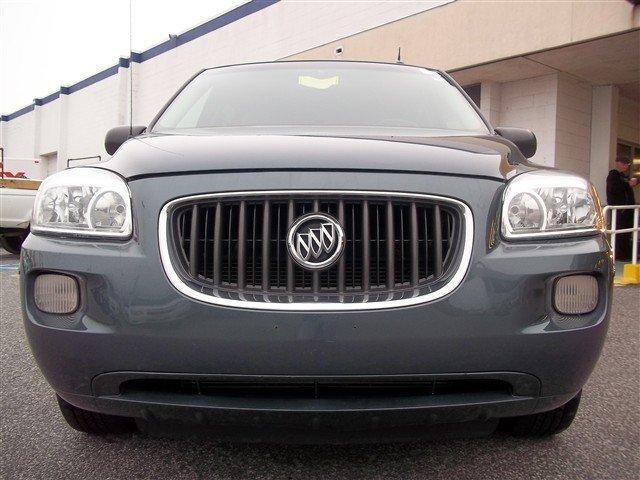 2006 Buick Terraza GS 460 Sedan 4D