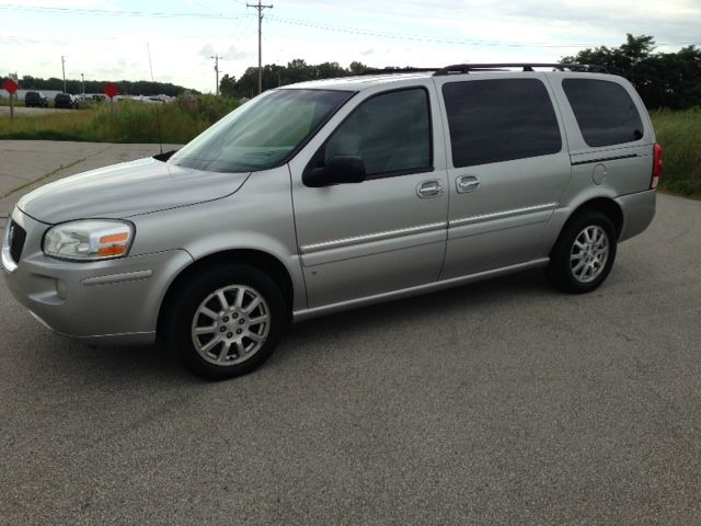 2006 Buick Terraza GS 460 Sedan 4D