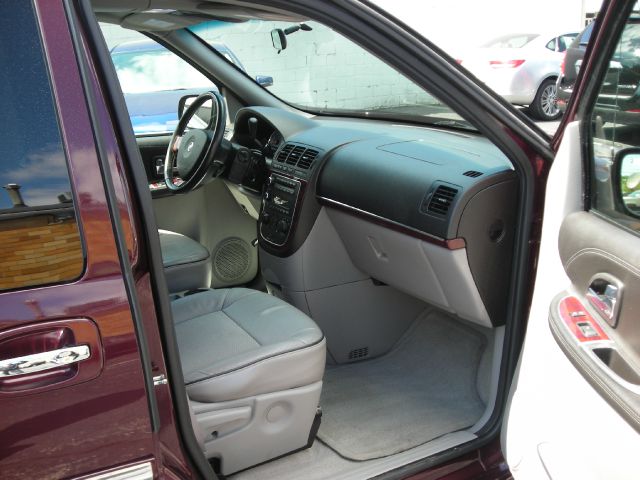 2006 Buick Terraza GS 460 Sedan 4D