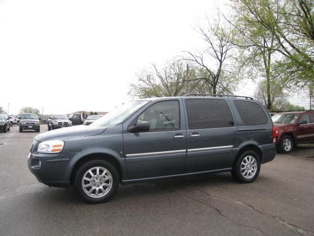 2006 Buick Terraza GS 460 Sedan 4D