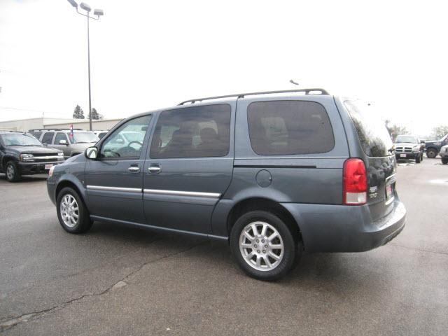 2006 Buick Terraza GS 460 Sedan 4D