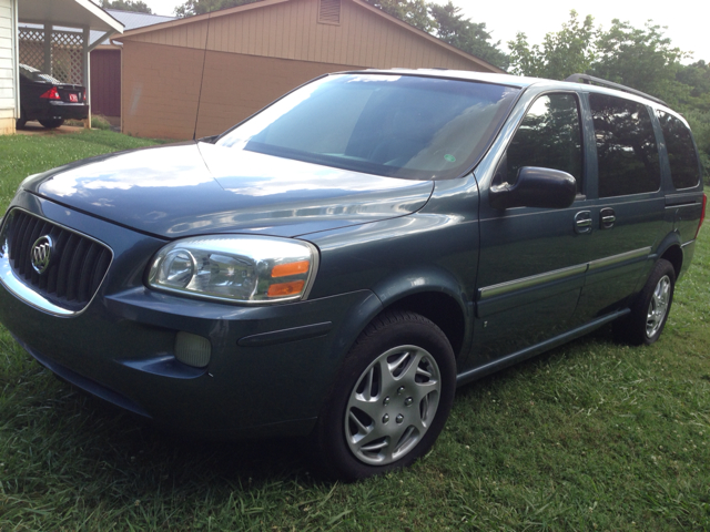 2006 Buick Terraza GS 460 Sedan 4D