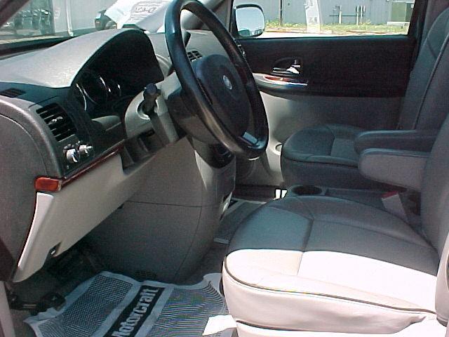 2006 Buick Terraza GS 460 Sedan 4D