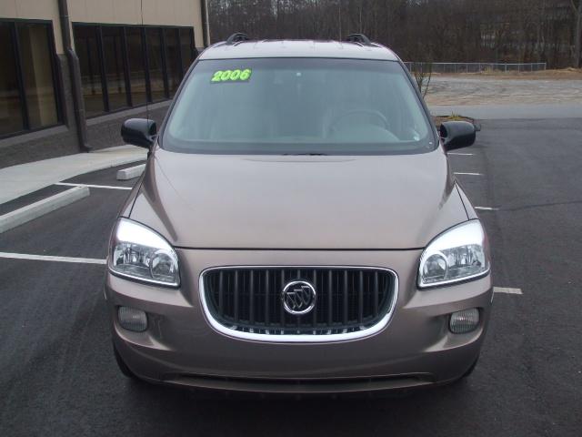 2006 Buick Terraza GS 460 Sedan 4D