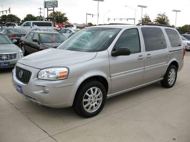 2006 Buick Terraza GS 460 Sedan 4D