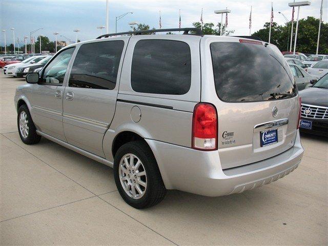 2006 Buick Terraza GS 460 Sedan 4D