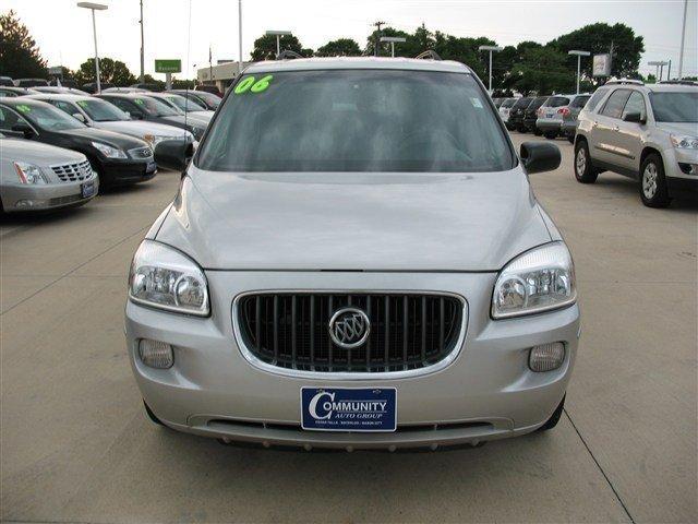 2006 Buick Terraza GS 460 Sedan 4D