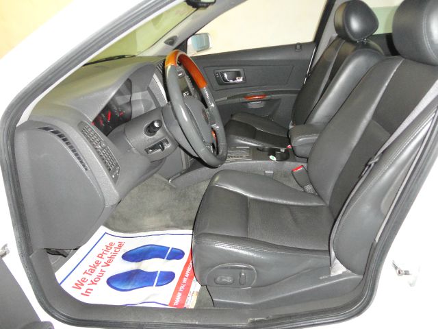 2003 Cadillac CTS Base