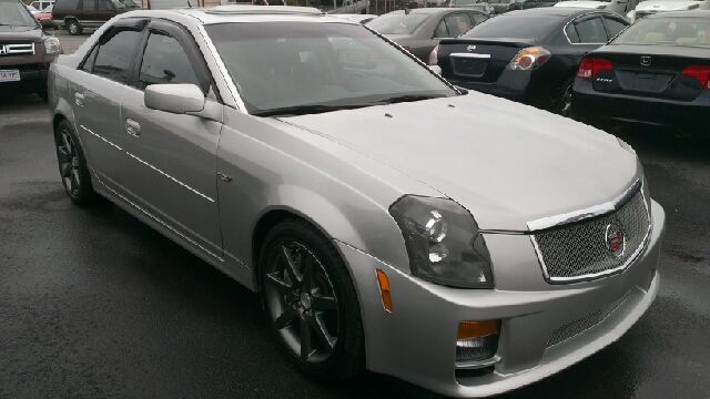 2005 Cadillac CTS CE Van