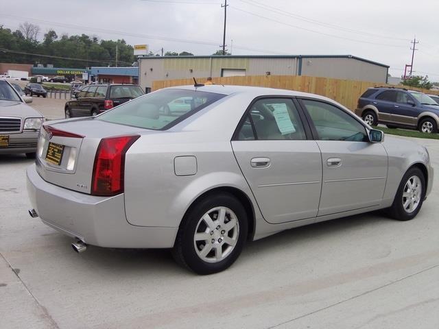 2005 Cadillac CTS Unknown