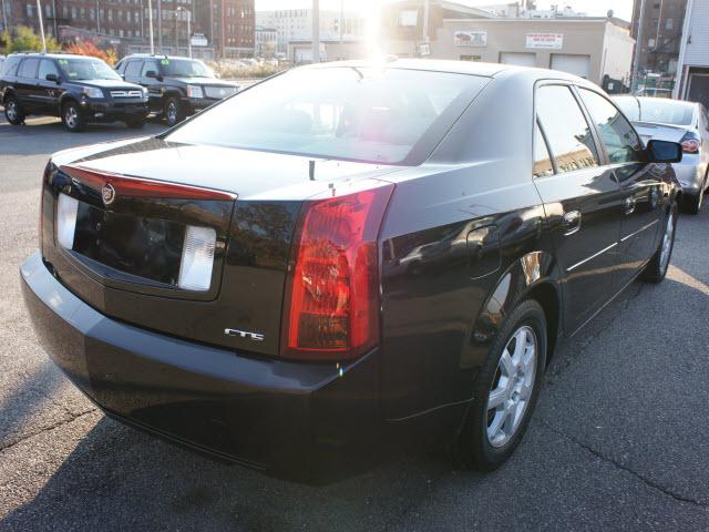 2005 Cadillac CTS Unknown