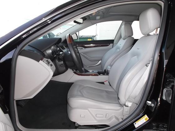 2009 Cadillac CTS LX (leather)