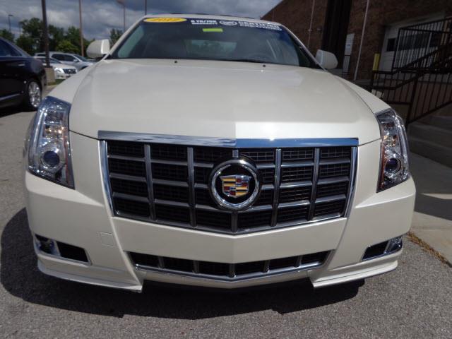 2012 Cadillac CTS SLE Pickup 4D 5 3/4 Ft