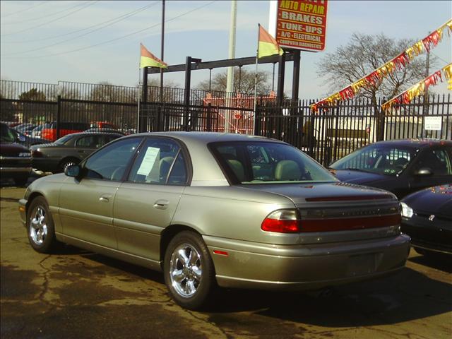 1999 Cadillac Catera Base