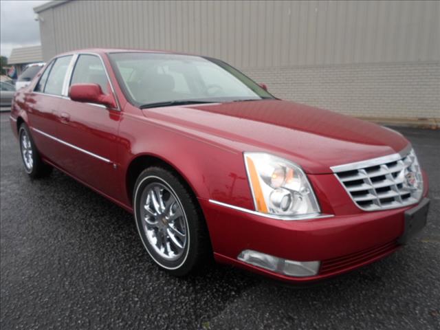 2006 Cadillac DTS 4dr Sdn I4 SE-R