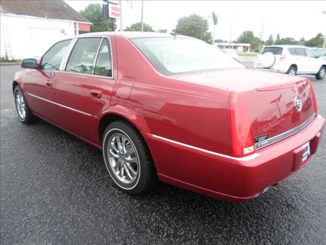 2006 Cadillac DTS 4dr Sdn I4 SE-R