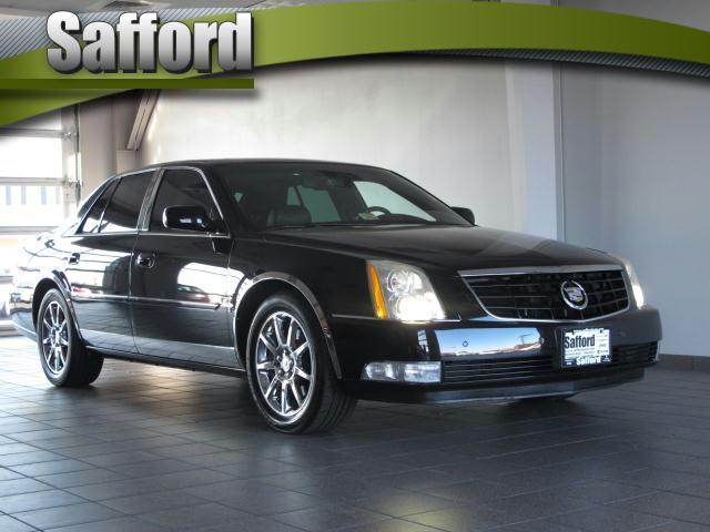 2006 Cadillac DTS XLT Pickup 4D 5 1/2 Ft