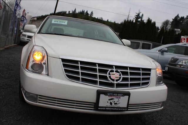 2006 Cadillac DTS XLT Pickup 4D 5 1/2 Ft