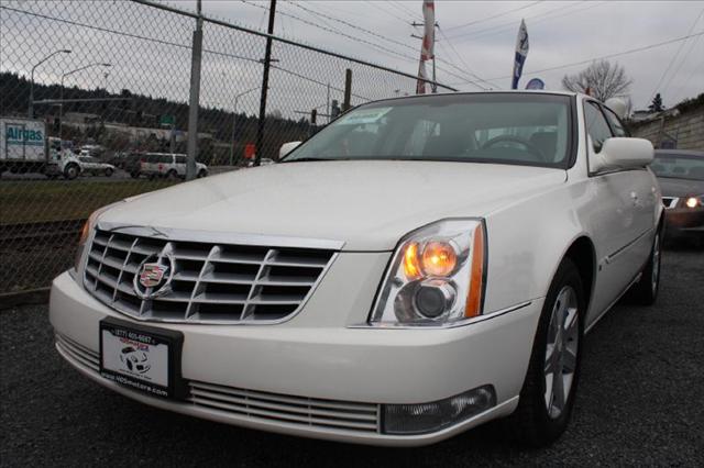 2006 Cadillac DTS XLT Pickup 4D 5 1/2 Ft