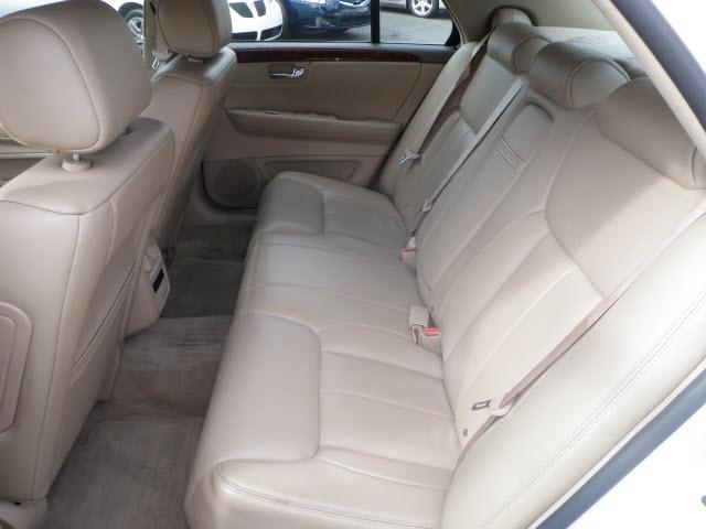 2006 Cadillac DTS 4dr Sdn I4 SE-R