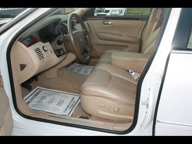 2006 Cadillac DTS 4dr Sdn I4 SE-R