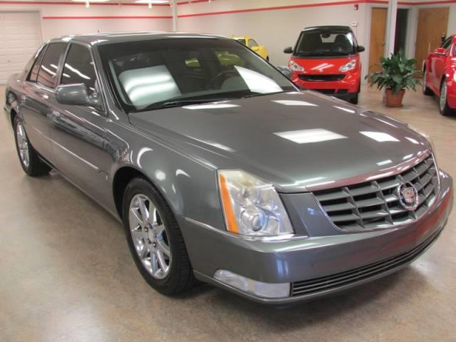 2006 Cadillac DTS 2.7T Sedan 4D