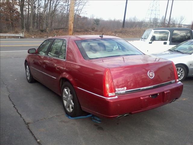 2006 Cadillac DTS Base