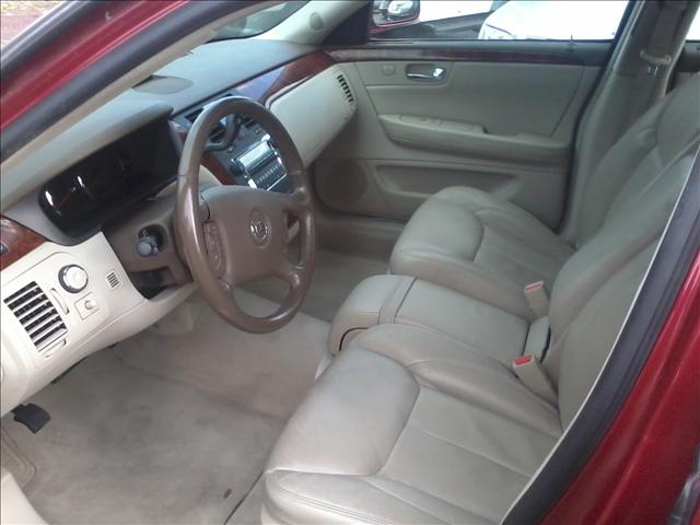 2006 Cadillac DTS Base