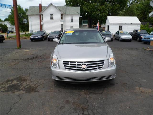 2006 Cadillac DTS 2.7T Sedan 4D