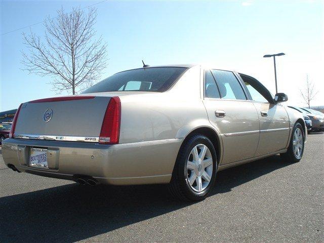 2006 Cadillac DTS XLT Pickup 4D 5 1/2 Ft