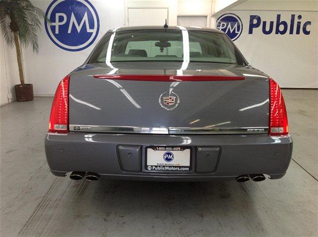 2007 Cadillac DTS LT. 4WD. Sunroof, Leather